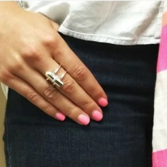 :: Stella & Dot Silver Rebel Ring Retired - Picture 5 of 6